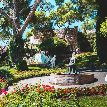 Parco Augusto Bed & Breakfast 3*