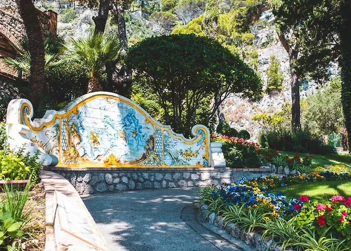 Oda ve Kahvaltı Parco Augusto Capri